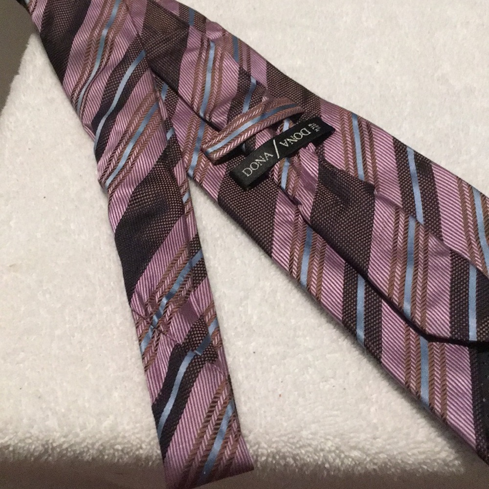 Dona tie - Picture 3 of 4